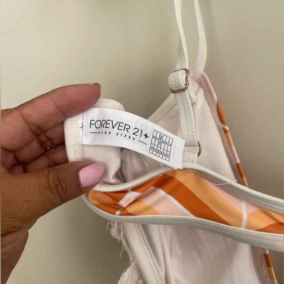 Forever 21 plus size swim top - Picture 3 of 4